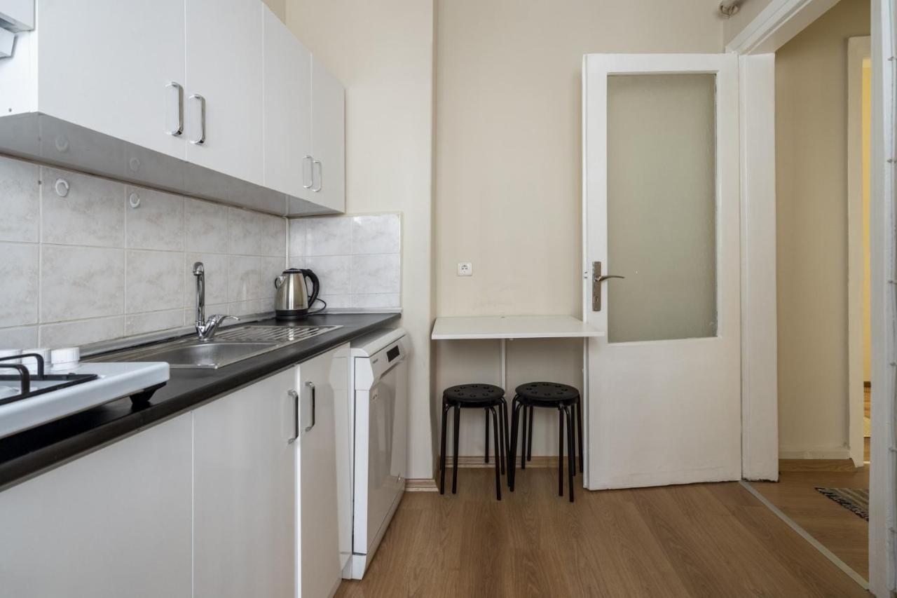 Modern Flat Near Popular Attractions In Beyoglu Daire İstanbul Dış mekan fotoğraf